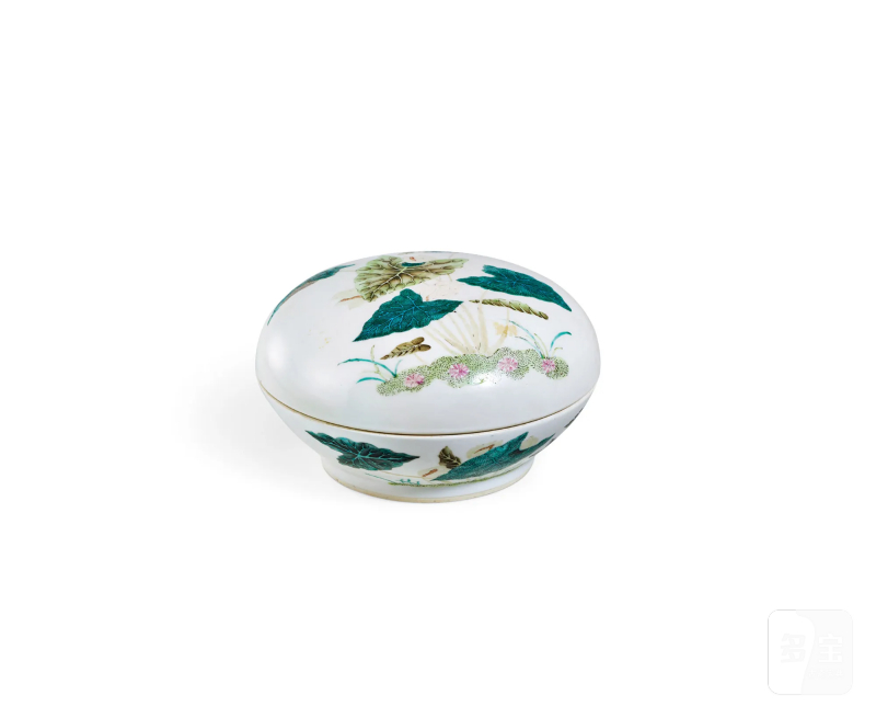 清中期 粉彩莱菔纹捧盒